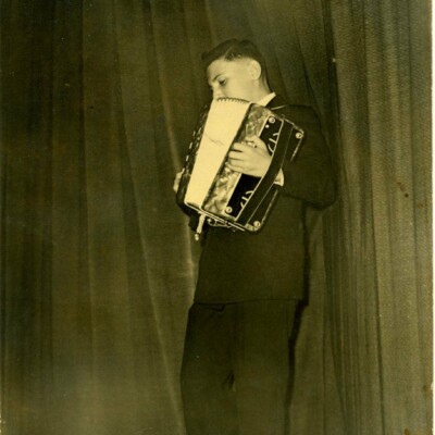 Boris Suster performing at Union Israelita -- 1957, Guayaquil