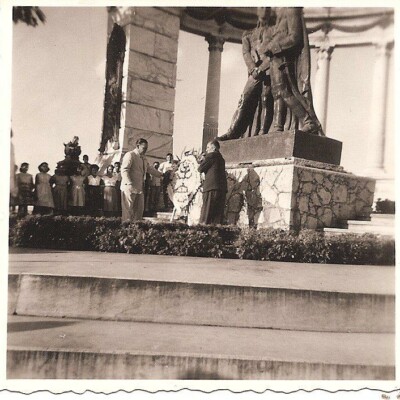 Official ceremony at the monument of Bolivar and San Martin at the Malecon, Guayaquil.
