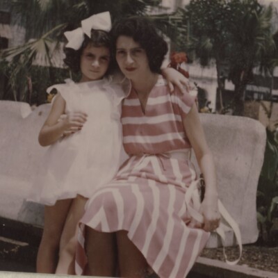 Katja and Gerda Sifnaghel -- Guayaquil