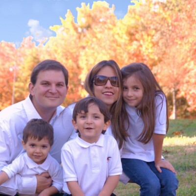 Los conco en camisa blanca con cielo detras -- 2008