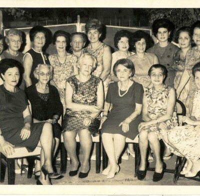 BEATE, OMA LOLA, HIRSCH, MAMI, JANOWITZER, YARO, OMA ALICIA Y LUCY, FELMAS, KLEIN, WALO, ETC.