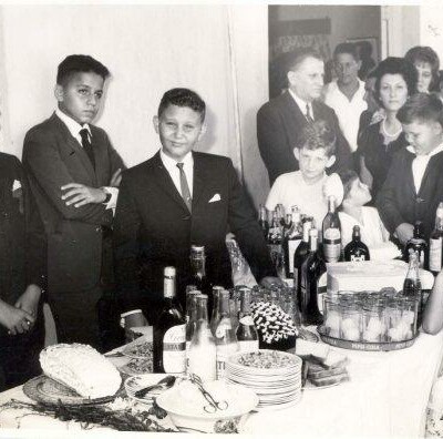 PETER ALBERS, SAUL Y DINA SUSTER, FITO, ROBBY, MONICA, DANNY, FREDDY BERGMAN