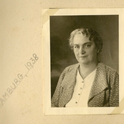 “Hamburg, 1938”Amalie Heilbut Koppel/Oma Malchen (Opa Aki’s mother; 		Mami’s grandmother)-- page 19