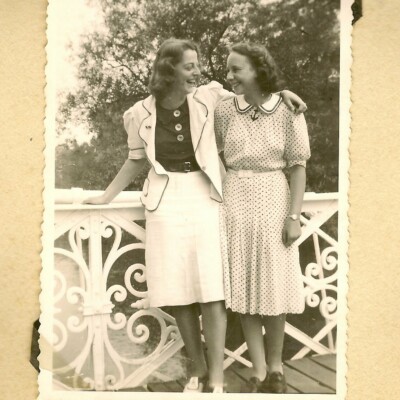 “Antwerpen, 1939”		Mami with her friend, Ursel Baum-- page 23